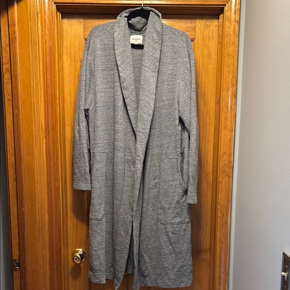 Like New Gray men’s robe